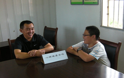 滁州:广泛开展志愿服务活动与留守儿童共度“六一”